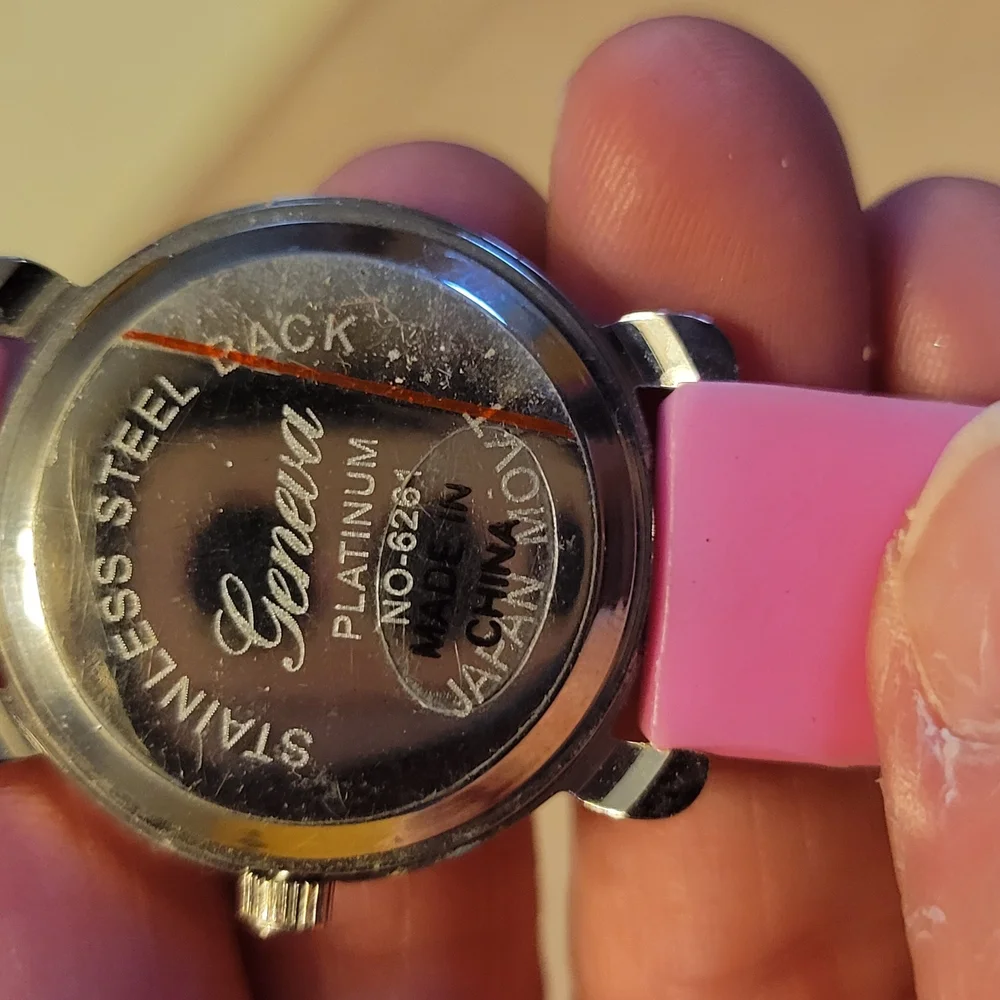 Colorful Heart Pattern Watch - Picture 4 of 7